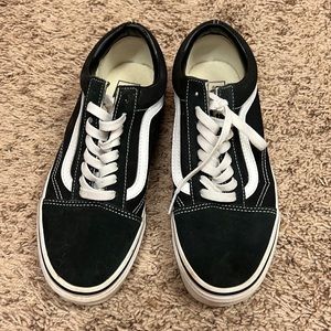 Black Vans Old Skool Sneaker